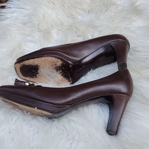 Salvatore Ferragamo fringe pumps 8 - Picture 11 of 12